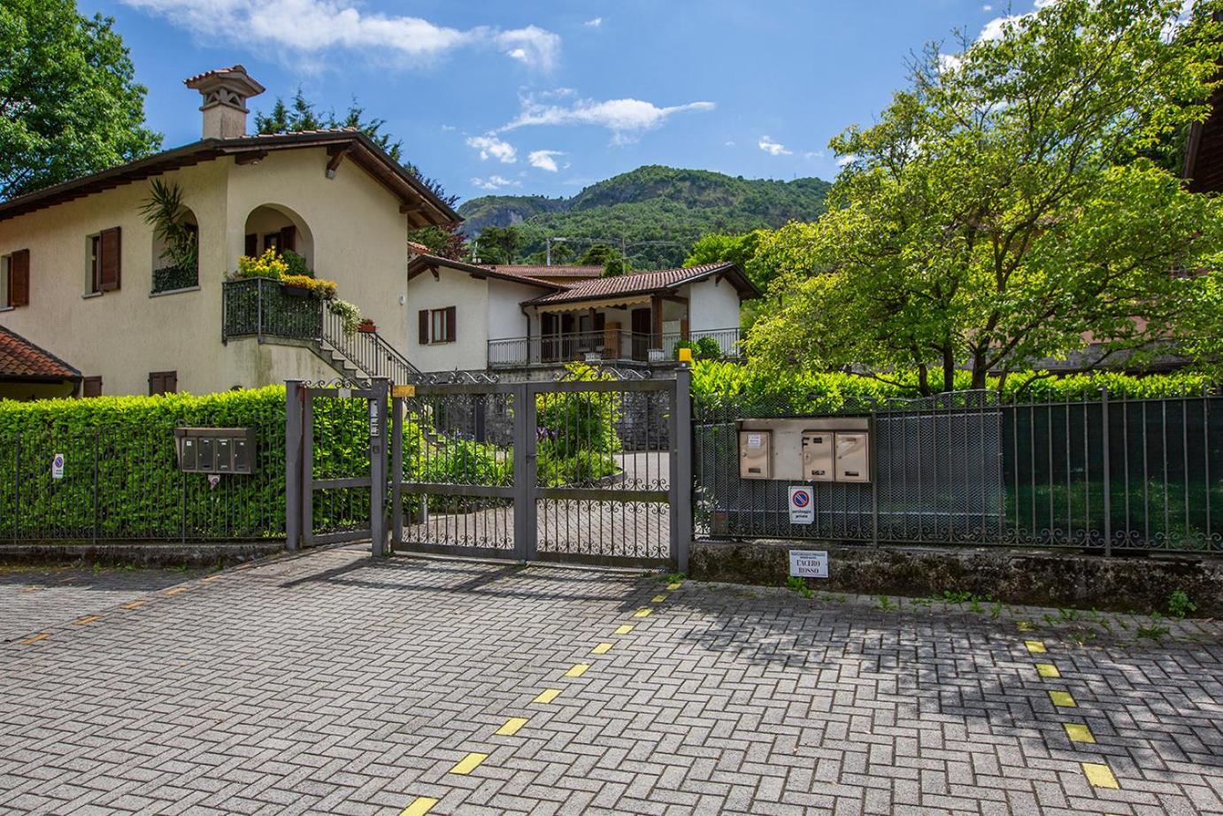 L'Acero Rosso - Giardino Privato E Box Auto Menaggio Exterior foto